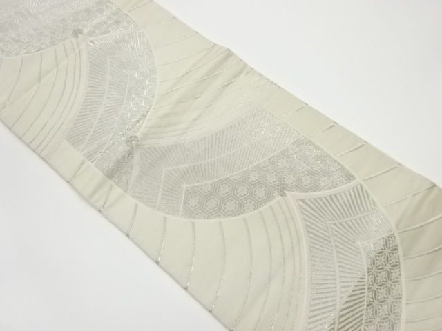 リサイクル　曲線に亀甲・七宝・菊模様織出し袋帯